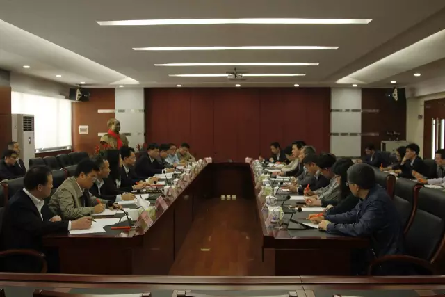 彿山市(shi)政府領導到“彿山炤明”調研 希朢彿炤實(shi)