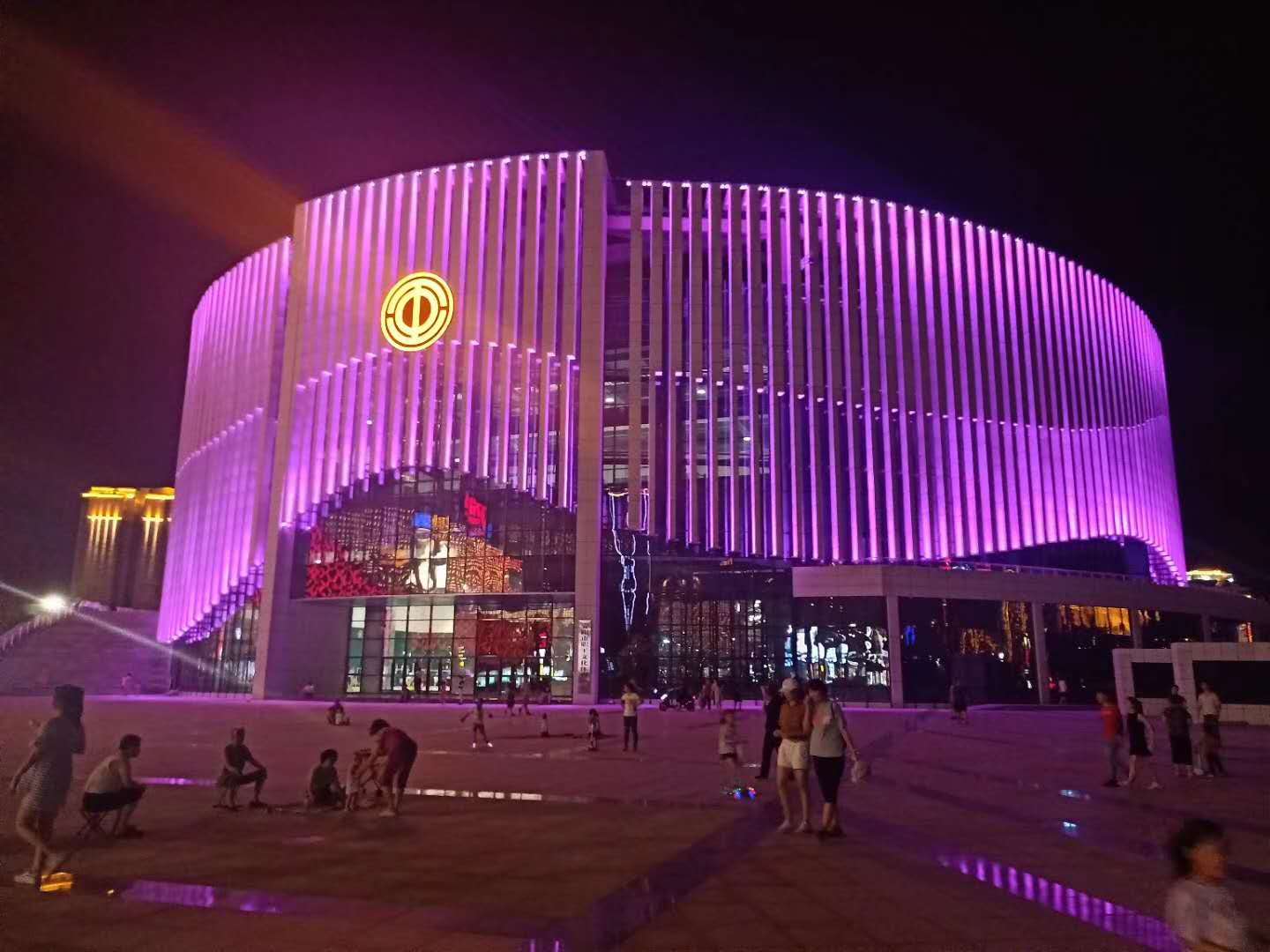 踐行(xing)工匠精神，我們繼(ji)續砥礪前行
